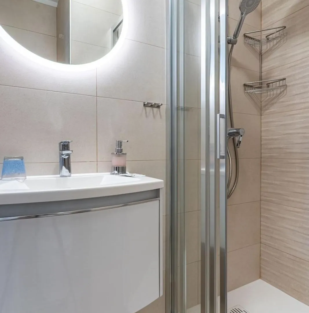 The Rozolina Room Cres